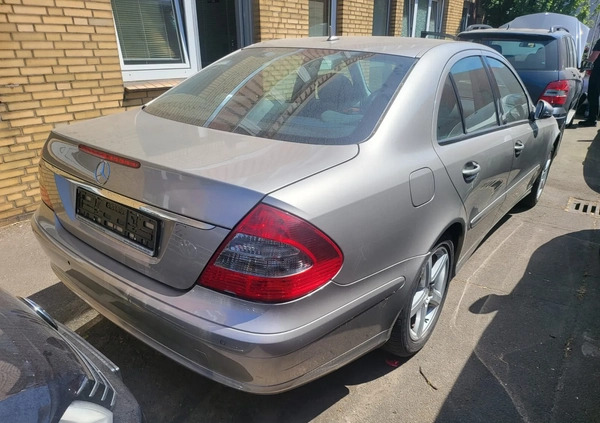 Mercedes-Benz Klasa E cena 15900 przebieg: 176000, rok produkcji 2006 z Mrozy małe 37